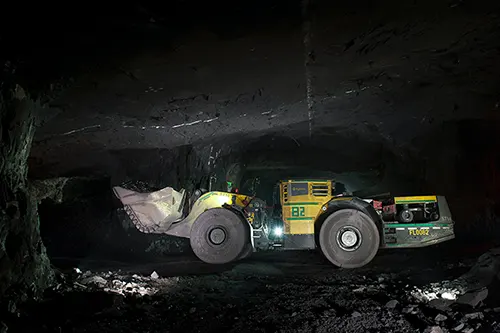 CNR00B - Working Underground World