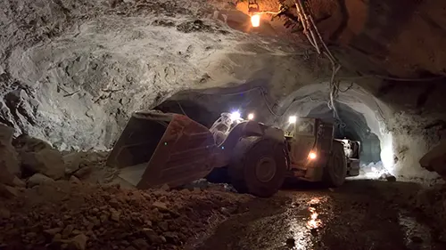 5 Key Stages in Mining and Ore Beneficiation You Need to Know CNR03 - mining and ore beneficiation - load haul dump